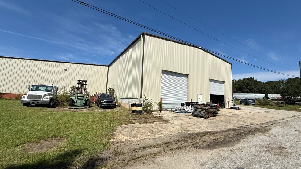 306 Rogers St, Barnesville, GA à louer - Photo de l’immeuble – Image 2 sur 13