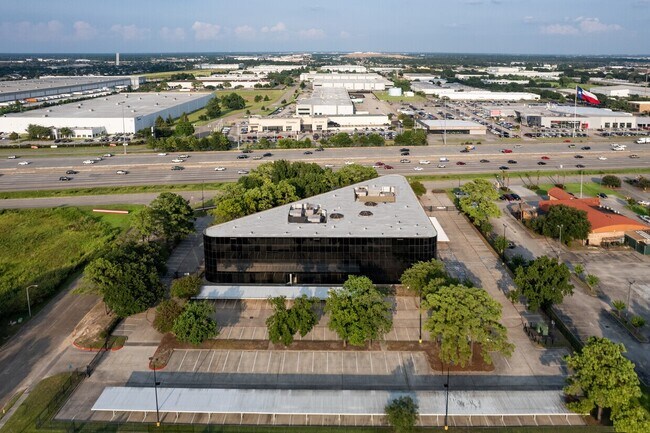 Plus de détails pour 15425 N I-45, Houston, TX - Bureau aux enchères
