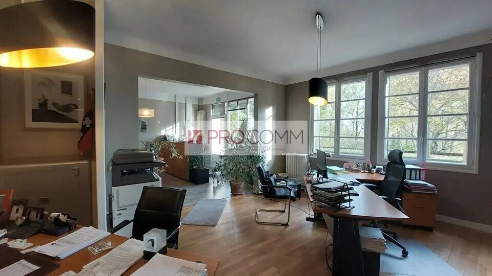 Bureau dans Saint-Cyr-sur-Loire à vendre - Photo intérieure – Image 2 sur 5