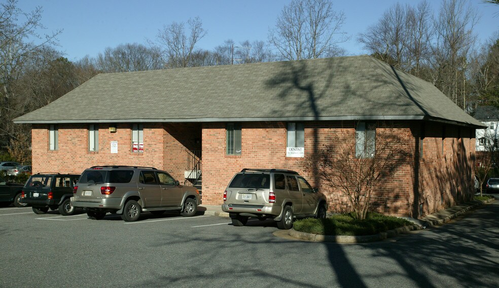 10404 Patterson Ave, Henrico, VA à louer - Photo de l’immeuble – Image 2 sur 4