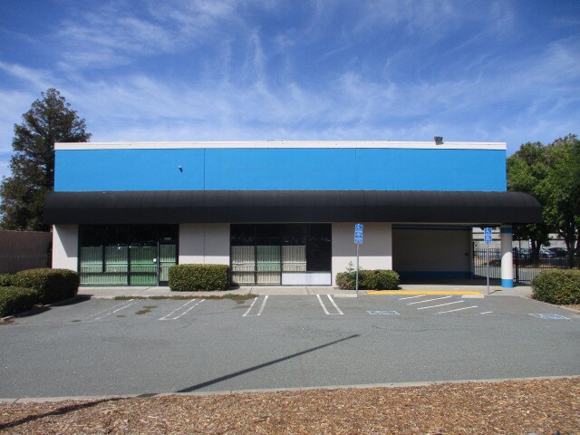 2685 E Leland Rd, Pittsburg, CA à louer - Photo de l’immeuble – Image 3 sur 28