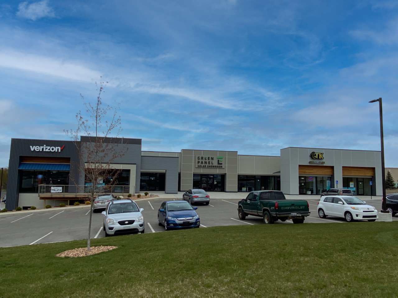 325 84th St SW, Byron Center, MI à louer Photo de l’immeuble– Image 1 sur 5