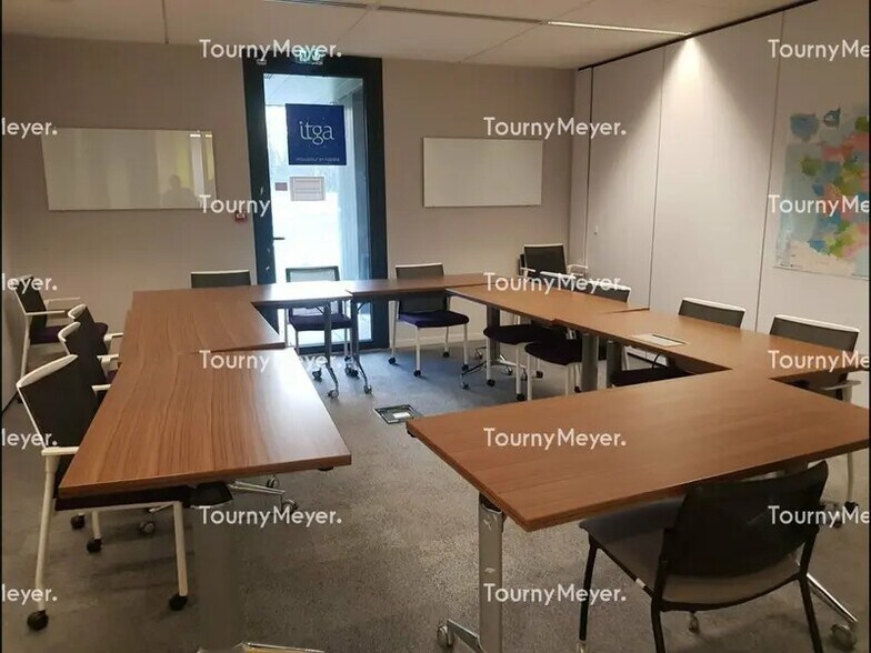 Bureau dans Saint-Grégoire à vendre - Photo intérieure – Image 2 sur 8