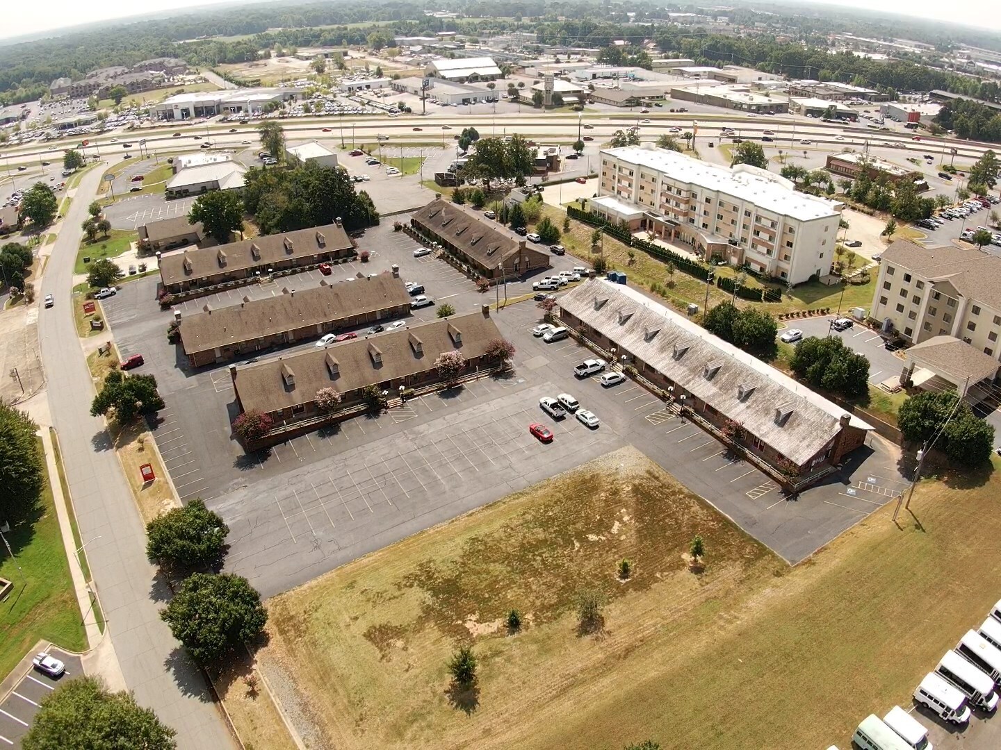 4620 W Commercial Dr, North Little Rock, AR à louer Photo de l’immeuble– Image 1 sur 3