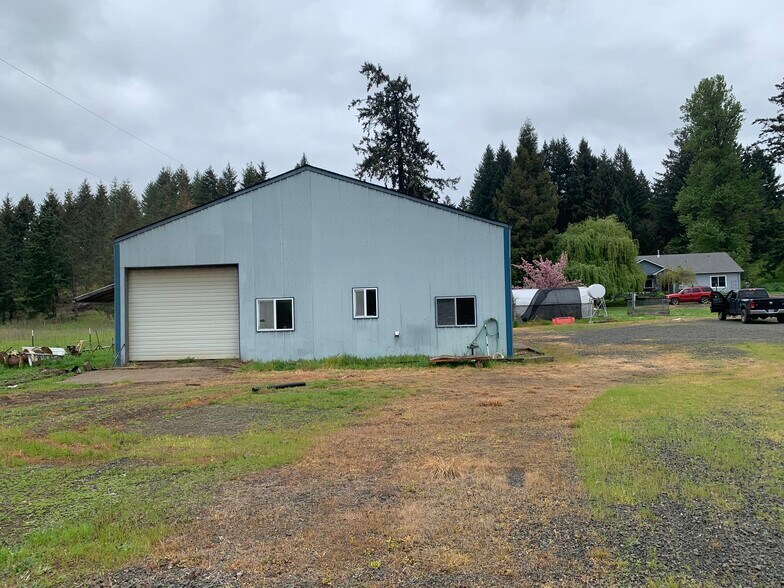 2555 Liberty Rd, Dallas, OR à louer - Photo de l’immeuble – Image 2 sur 3