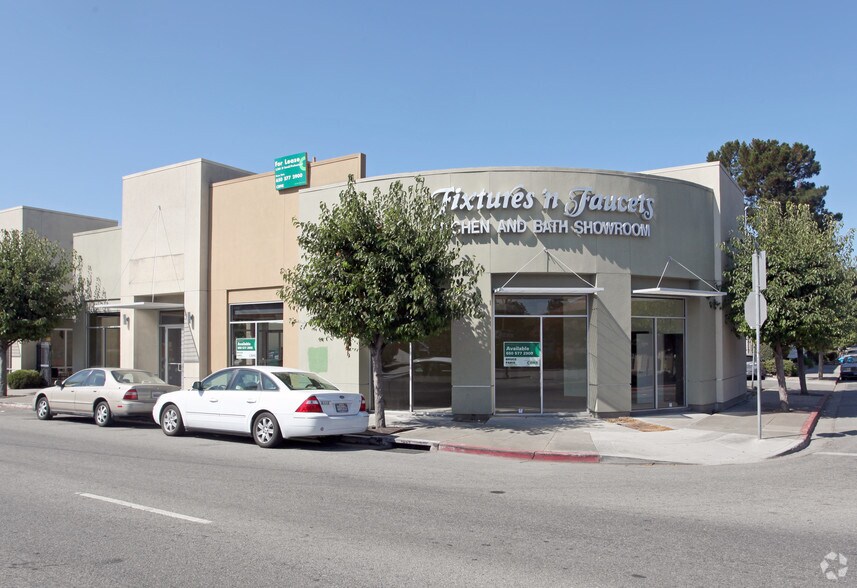 820 Woodside Rd, Redwood City, CA à louer - Photo de l’immeuble – Image 1 sur 8