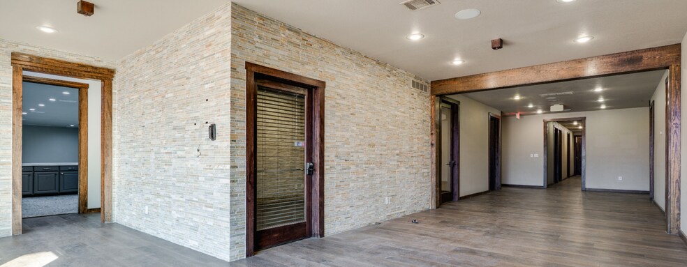 5124 Sharp St, Dallas, TX à louer - Photo intérieure – Image 3 sur 5