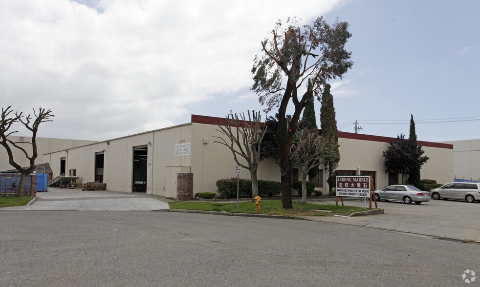 2460 Radley Ct, Hayward, CA à vendre - Photo principale – Image 1 sur 3