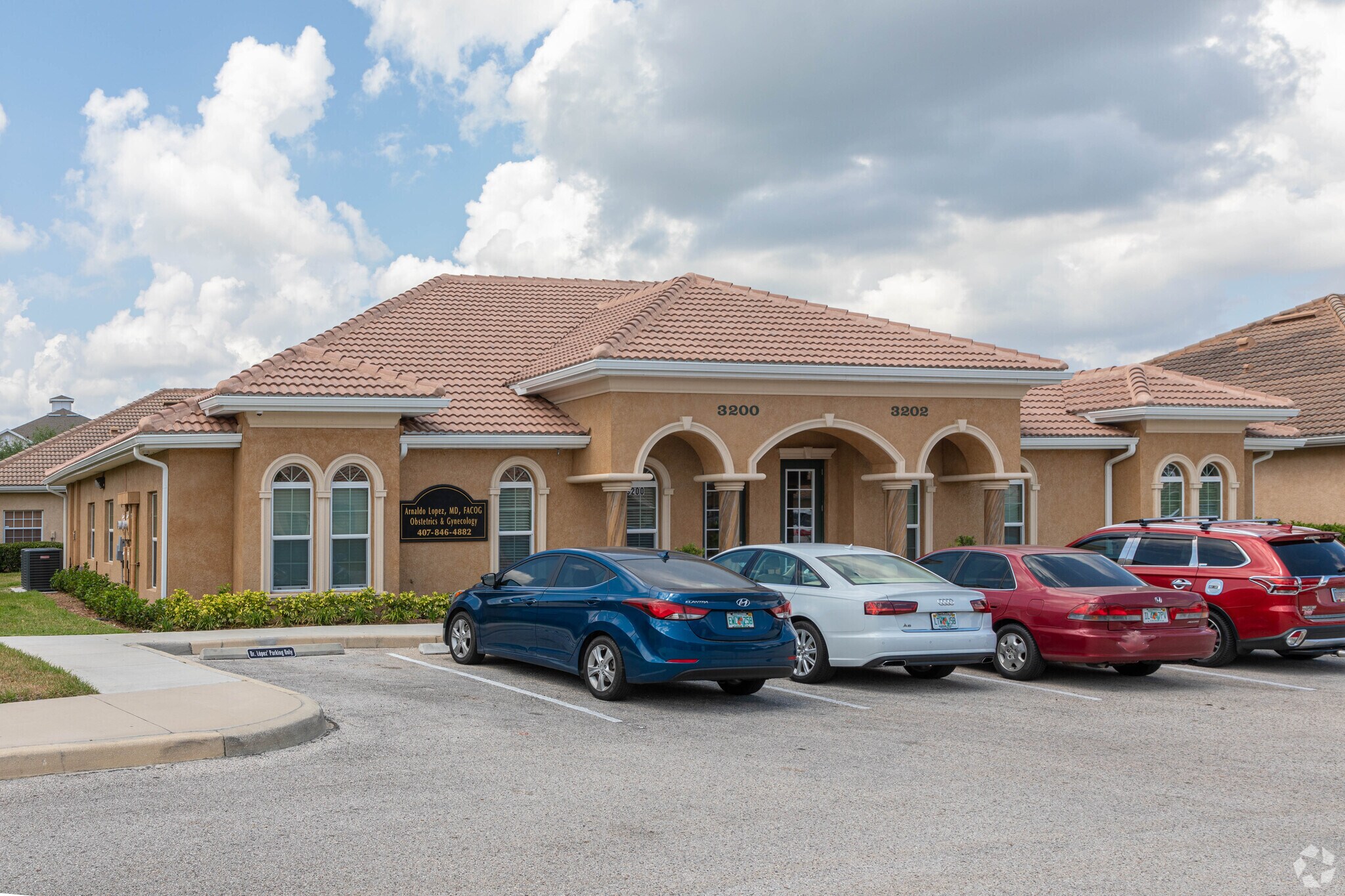 3200 Hillsdale Ln, Kissimmee, FL à louer Photo principale– Image 1 sur 5