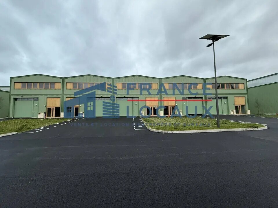 Local d’activités dans Stains à louer Photo de l’immeuble– Image 1 sur 12