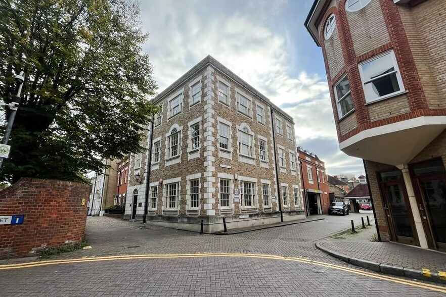 Church Ln, Chelmsford à louer - Photo de l’immeuble – Image 3 sur 7