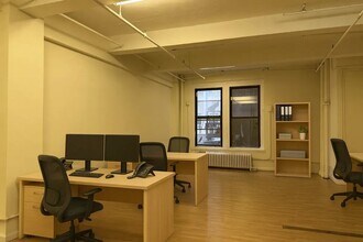 260 W 35th St, New York, NY à louer Photo intérieure– Image 2 sur 4