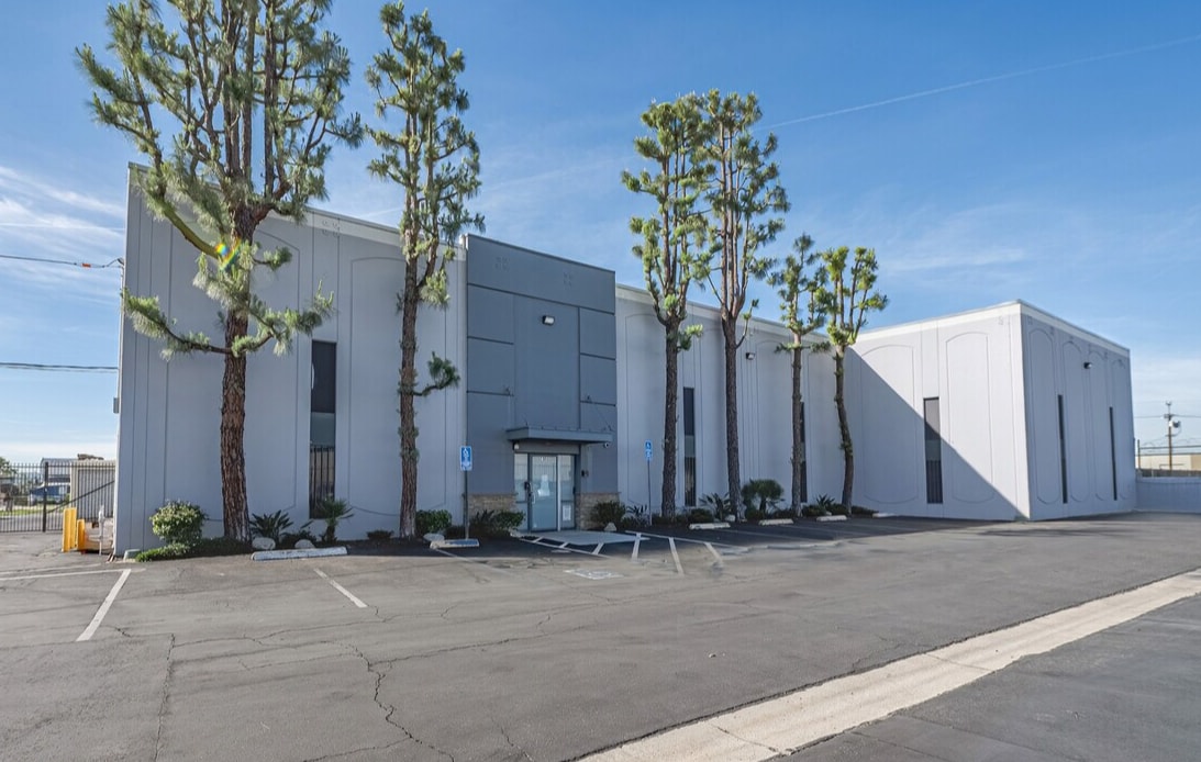 7101 Fair Ave, North Hollywood, CA à louer Photo de l’immeuble– Image 1 sur 10