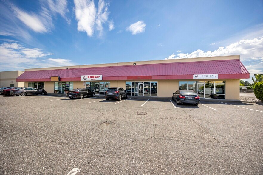 7201 W Clearwater Ave, Kennewick, WA à louer - Photo de l’immeuble – Image 2 sur 13