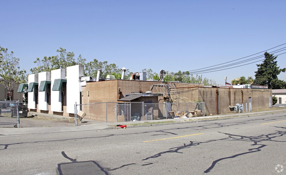 604 Macarthur Blvd, San Leandro, CA à vendre - Photo de l’immeuble – Image 2 sur 3