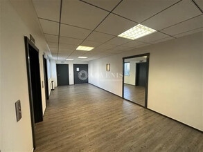 Bureau dans Noisy-le-Grand à louer Photo de l’immeuble– Image 1 sur 6