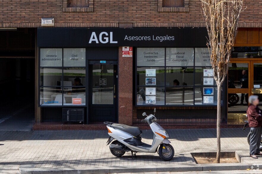 Local commercial dans Barcelone, Barcelona à louer - Photo de l’immeuble – Image 3 sur 6