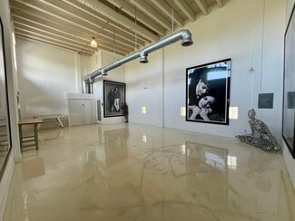 Plus de détails pour 7251 NE 2nd Ave, Miami, FL - Bureau, Local d'activités à louer