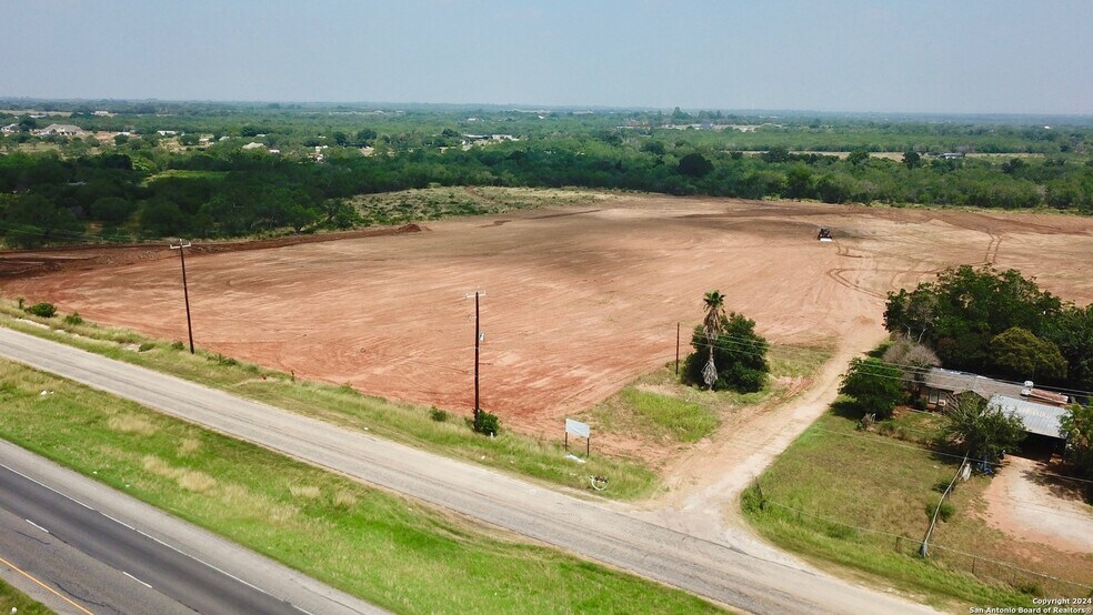 17171 Interstate 35 S, Atascosa, TX à vendre - Aérien – Image 3 sur 22