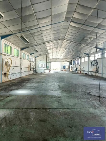 Industriel/Logistique dans Sainte-Bazeille à louer - Photo de l’immeuble – Image 1 sur 6