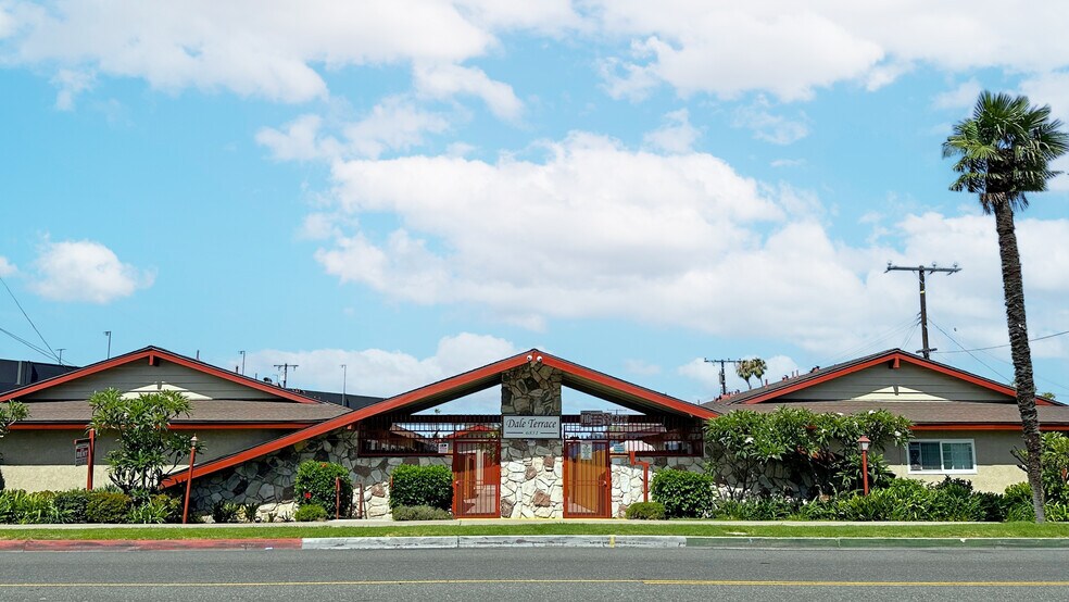 6851 Dale St, Buena Park, CA à vendre - Photo de l’immeuble – Image 2 sur 8