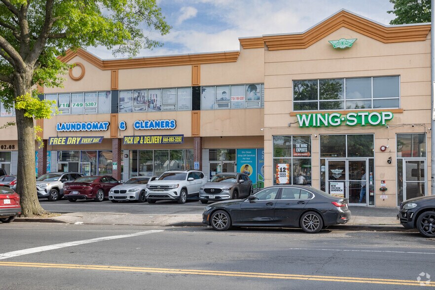217-90-218-20 Hempstead Ave, Queens Village, NY à louer - Photo de l’immeuble – Image 2 sur 15