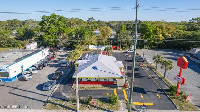 6037 Merrill Rd, Jacksonville, FL à vendre - Photo de l’immeuble – Image 2 sur 4
