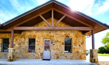 701 W Highway 290, Dripping Springs, TX à louer Photo intérieure– Image 1 sur 15