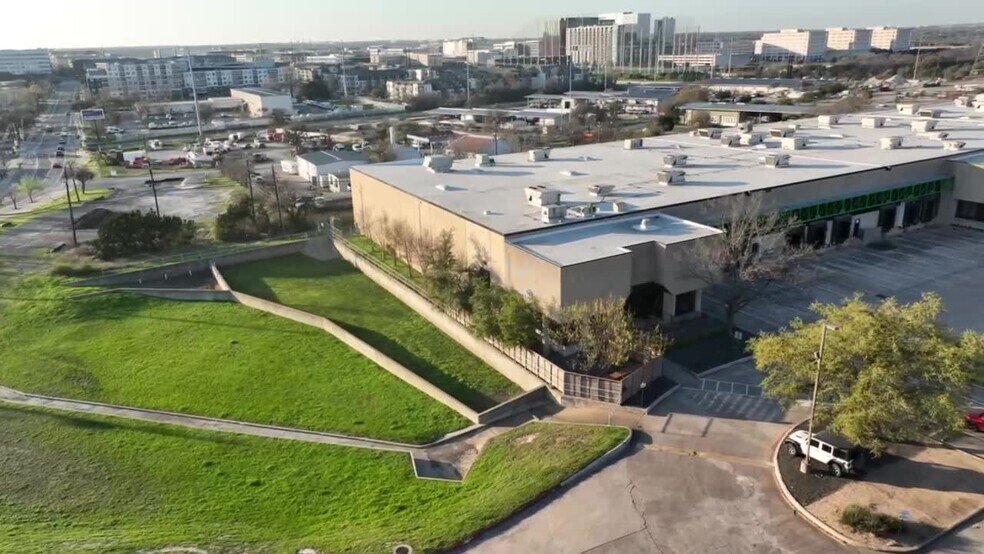 2214 Braker Ln, Austin, TX à louer - Vidéo sur l’annonce professionnelle – Image 2 sur 88