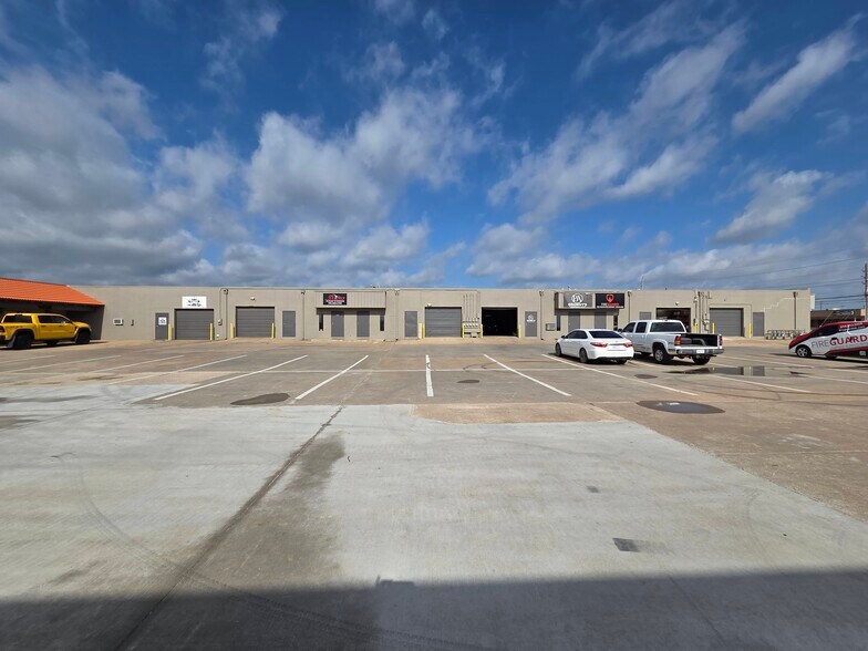 9714-9748 E 55th Pl, Tulsa, OK à louer - Photo de l’immeuble – Image 3 sur 38