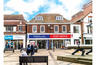 Plus de détails pour 49-51 High St, Staines - Local commercial à louer