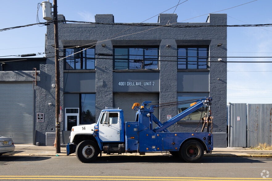 4001-4017 Dell Ave, North Bergen, NJ à louer - Photo de l’immeuble – Image 2 sur 8
