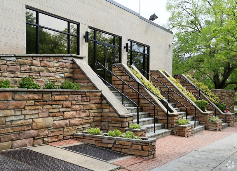 4001 Brandywine St NW, Washington, DC à louer - Photo de l’immeuble – Image 3 sur 6