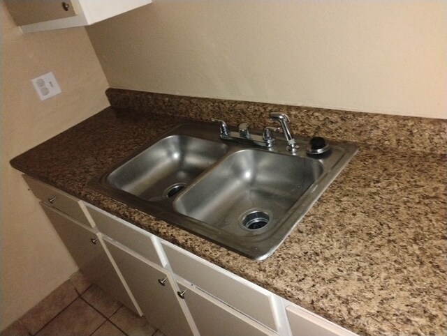 15 Coral Gables Ct, Sacramento, CA à vendre - Photo de l’immeuble – Image 2 sur 12