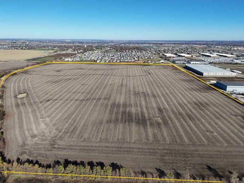 SE 19th St, Grimes, IA à vendre - Photo principale – Image 1 sur 6