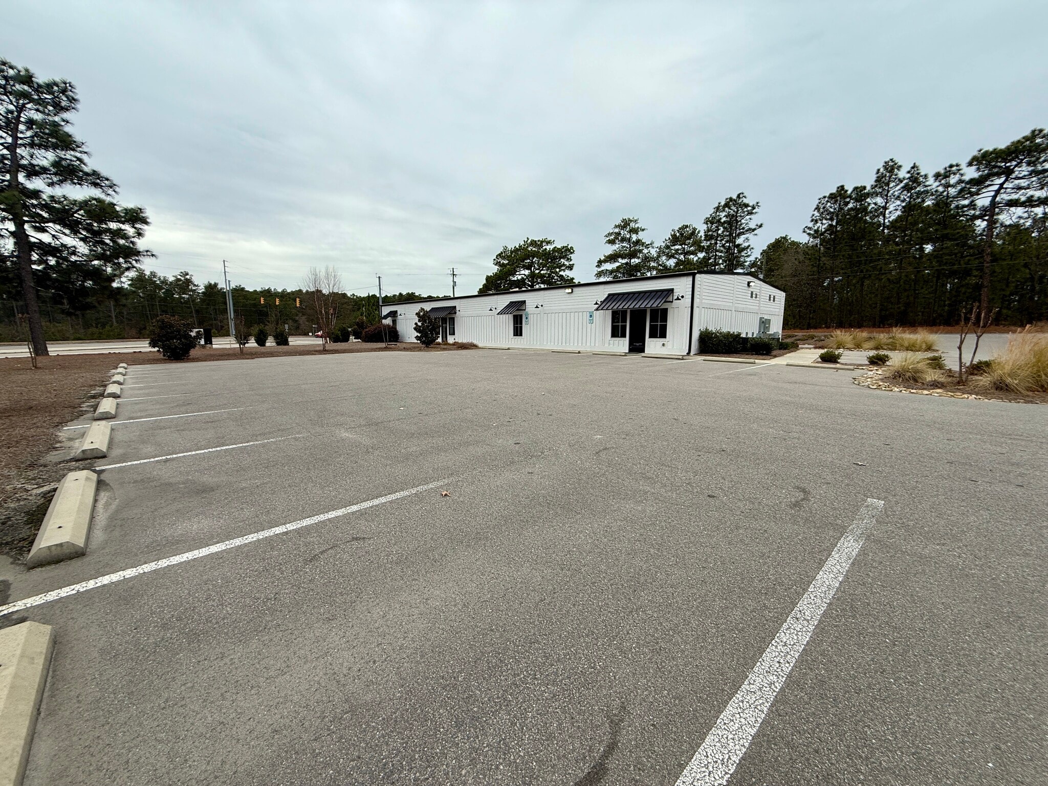 2105 Juniper Lake Rd, West End, NC à louer Photo de l’immeuble– Image 1 sur 26