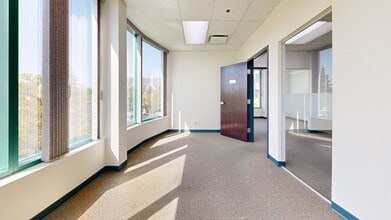 13353 Commerce Pky, Richmond, BC à louer Numérisation 3D Matterport– Image 1 sur 8