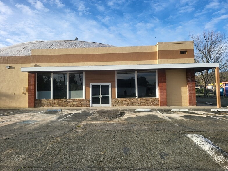 911 Merchant St, Vacaville, CA à louer - Photo de l’immeuble – Image 2 sur 5