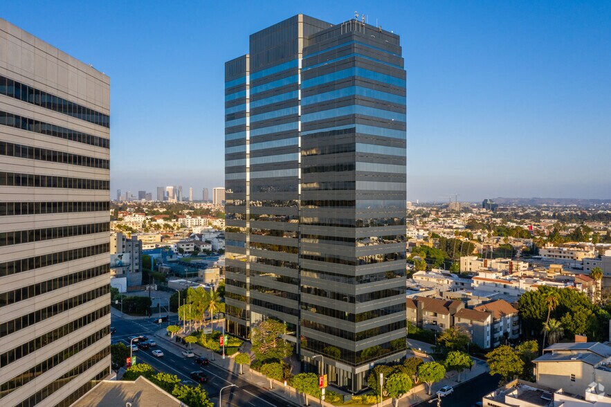 12100 wilshire Blvd, Los Angeles, CA à louer - Photo de l’immeuble – Image 2 sur 13