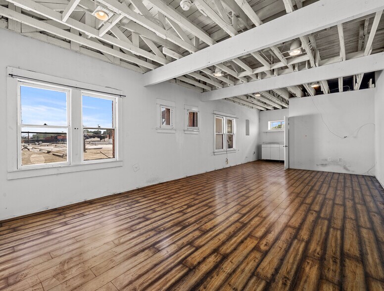 118 W 36th St, Los Angeles, CA à louer - Photo de l’immeuble – Image 3 sur 9