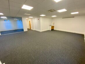 Vimy Rd, Leighton Buzzard à louer Photo intérieure– Image 2 sur 2