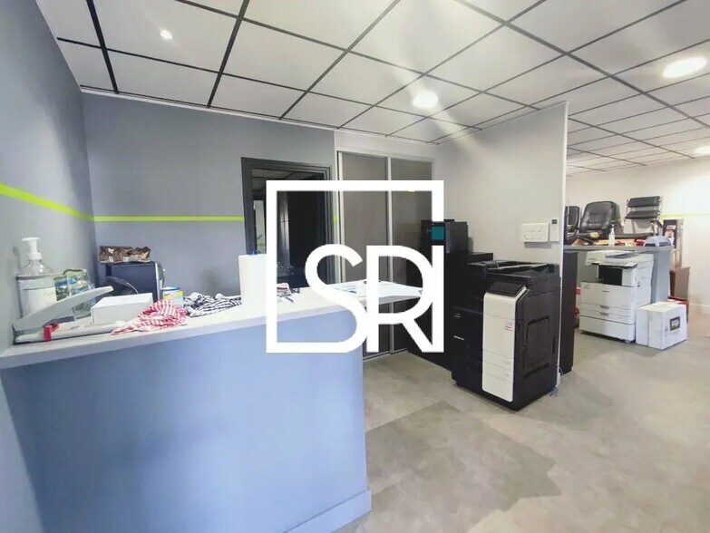 Bureau dans Clermont-Ferrand à louer - Photo de l’immeuble – Image 2 sur 20