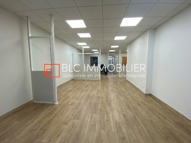 Local commercial dans Marseille à louer - Photo de l’immeuble – Image 2 sur 6