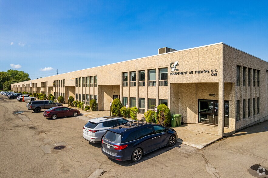 9681-9725 Rue Clément, Montréal, QC à louer - Photo de l’immeuble – Image 3 sur 11