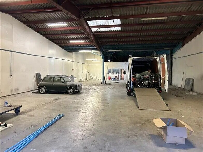 Local d’activités dans Saint-Avertin à louer - Photo intérieure – Image 2 sur 7