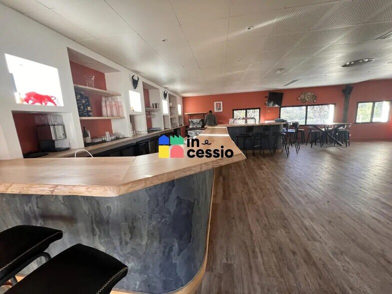 Local commercial dans Le Mans à vendre - Photo de l’immeuble – Image 2 sur 16