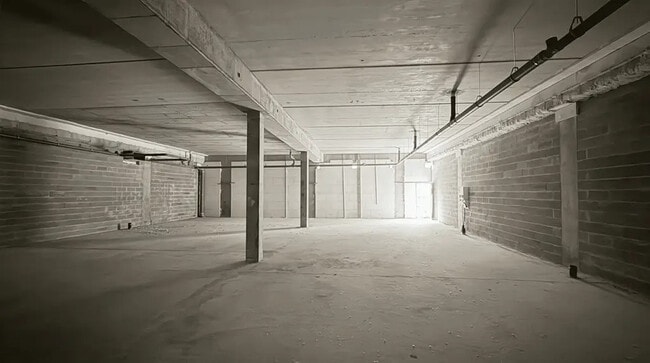 Plus de détails pour Local commercial à louer