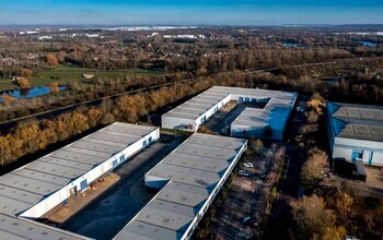 13-27 Clarke Rd, Milton Keynes, BKM - Vue aérienne  vue de carte