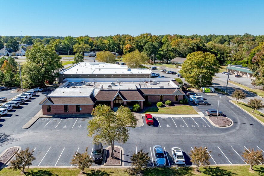 180 Foy Dr, Rocky Mount, NC à vendre - Photo de l’immeuble – Image 2 sur 9