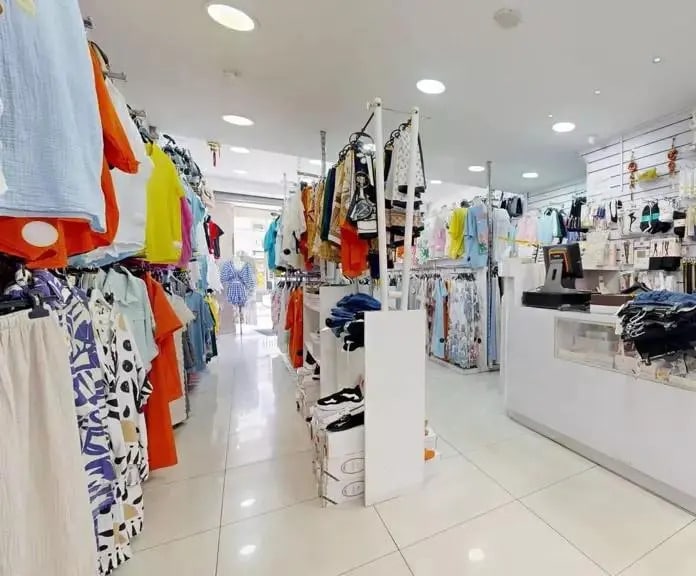 Local commercial dans Le Raincy à louer Photo intérieure– Image 1 sur 4